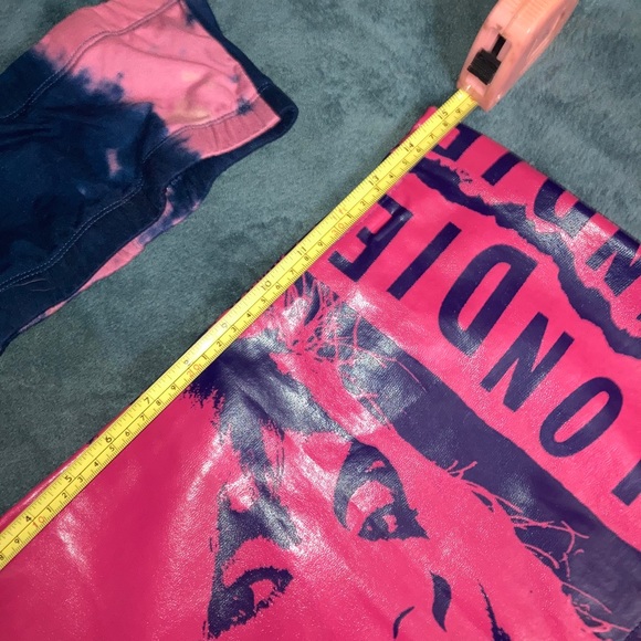 ❌SOLD❌Glamhead Blondie Vinyl Mini Skirt Med Pink - Picture 13 of 16